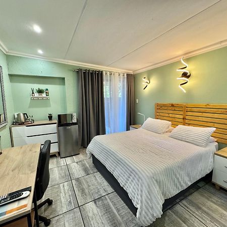 Echo Mountain Inn (Adults Only) 타바짐비 외부 사진